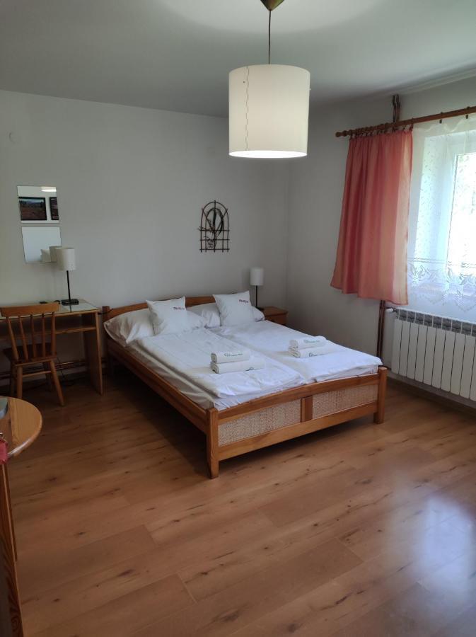 Rezydencja Bukowy Dwor Czarna  Exterior foto